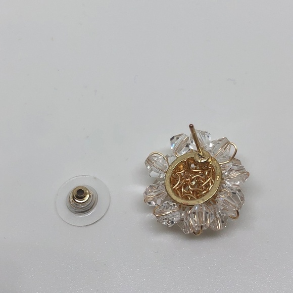 Needle crystal flower earrings - Picture 4 of 7